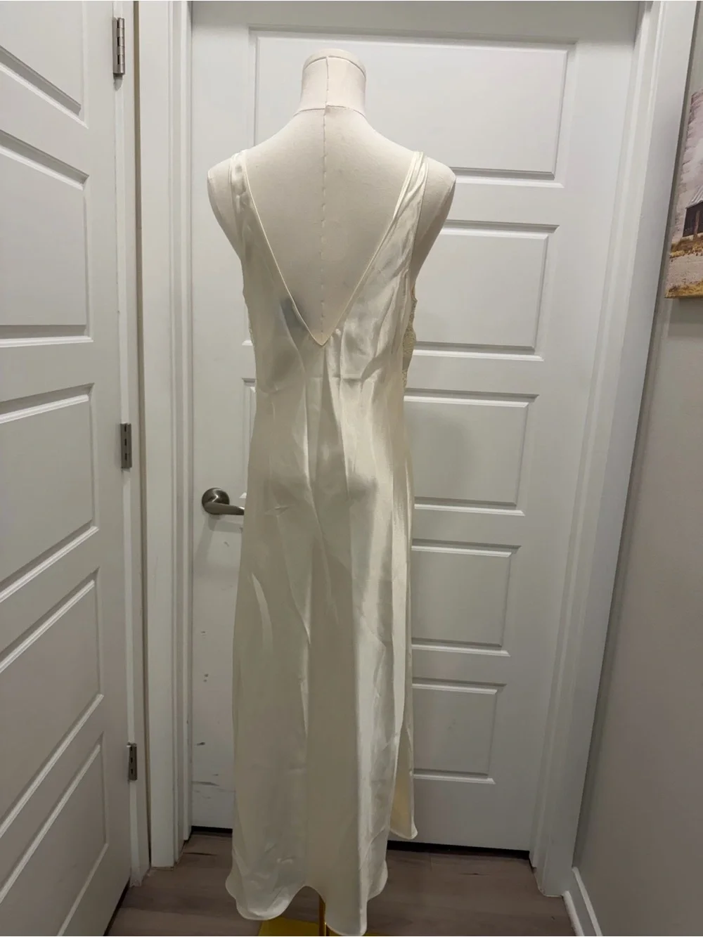 Jones New York Ivory Lace-Trim Satin Bridal Nightgown & Robe Set